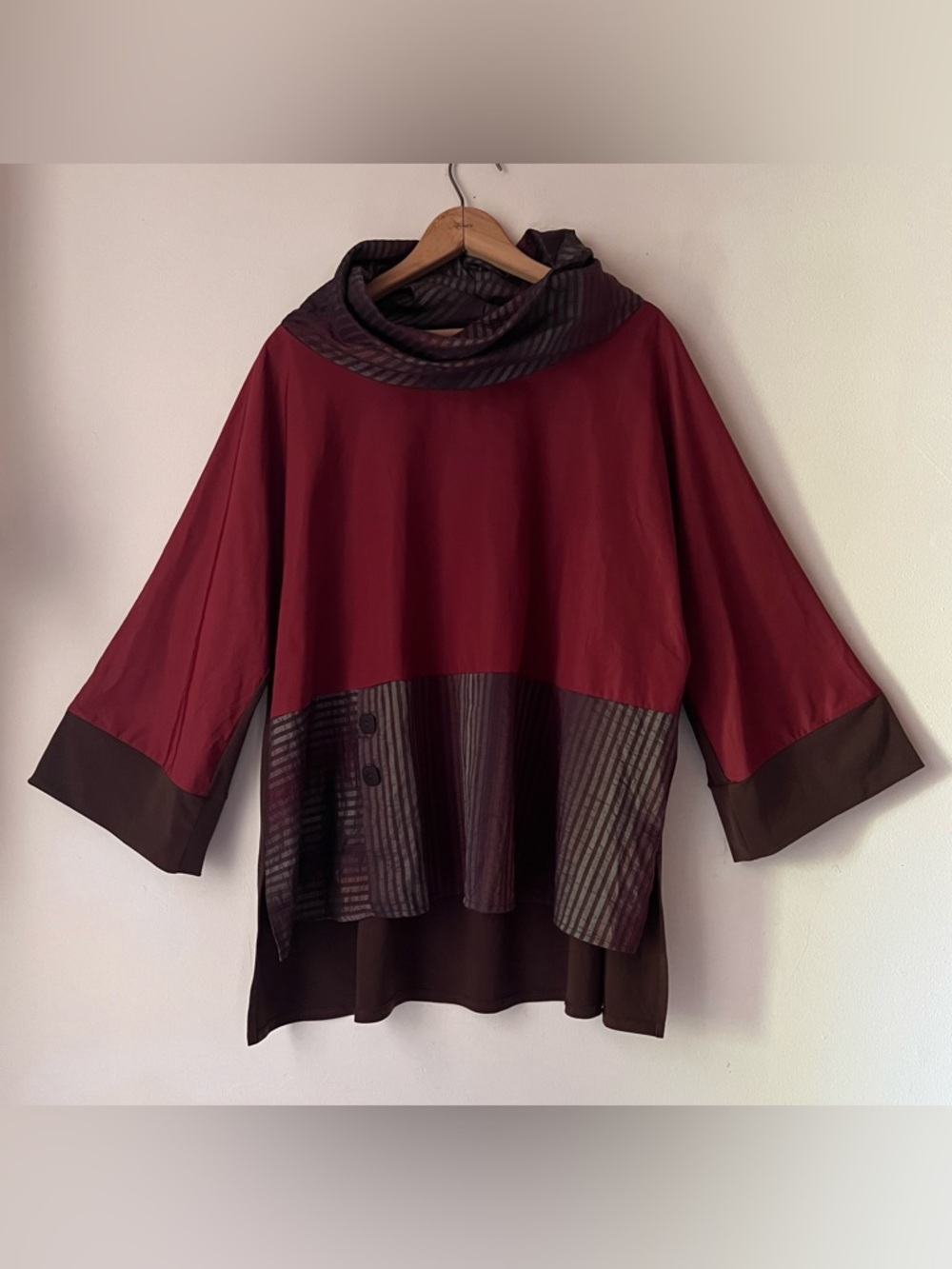 IC Collection by Connie K Women’s Red and Brown Tunic Top with Cowl Neck Sz XL